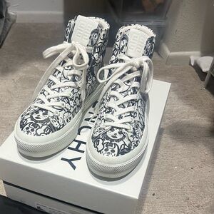 Exclusive Chito Givenchy 2023 collection.Made in Italy. 100%Calf Leather